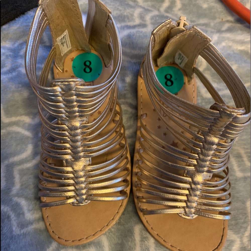 Size 8 toddler sandals